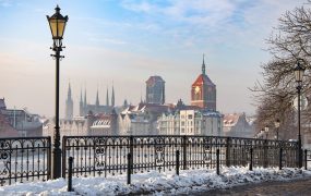 Stare Miasto w Gdańsku - widok z Motławy zimą